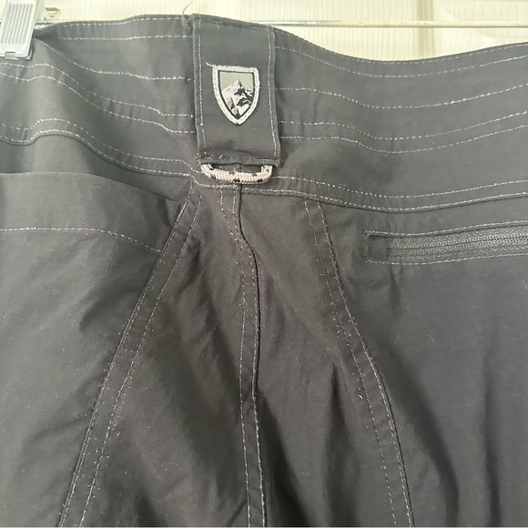 Kuhl Black Cargo Pants with Elastic Detail‎ - Picture 3 of 7